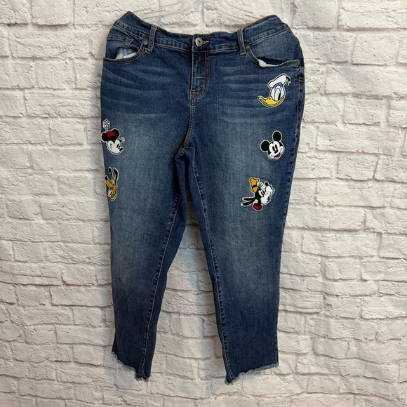 Disney Mickey & Friends torrid collab cropped boyfriend jeans patchwork 18 - Picture 1 of 11